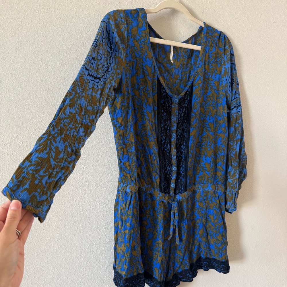 Free People Blue and Gold Resort Romper Medium - Picture 4 of 8